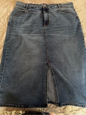 Classic Midwash Denim Midi Skirt with Front Slit size 14